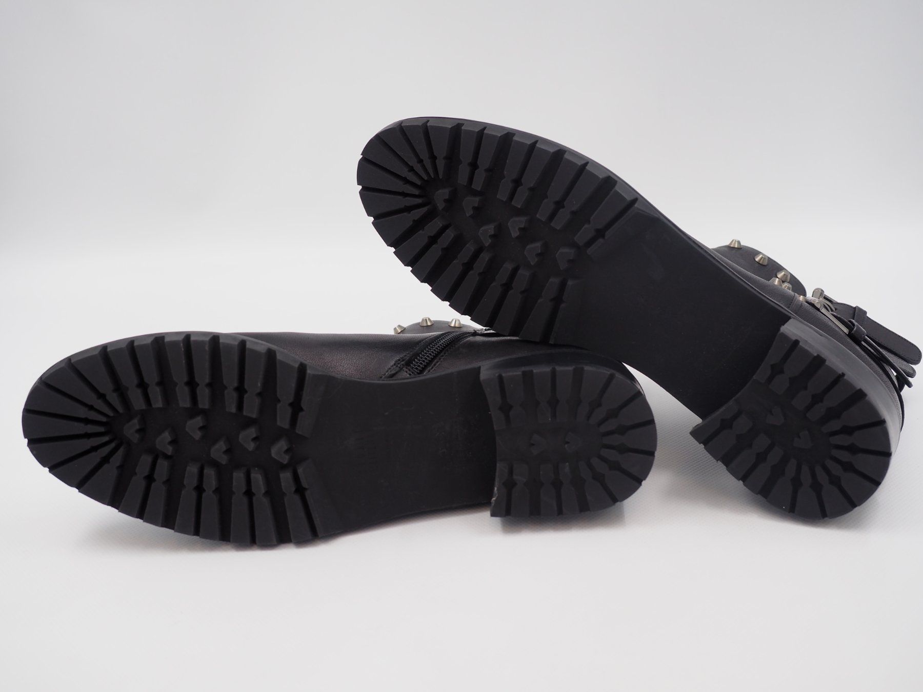 Stuart Weitzman Scarpe da donna: STUART WEITZMANN Stiefelette Gr. 40 (20413) – Nuovo (secondo la descrizione) da Zürich venduto da fundsachenverkauf 4