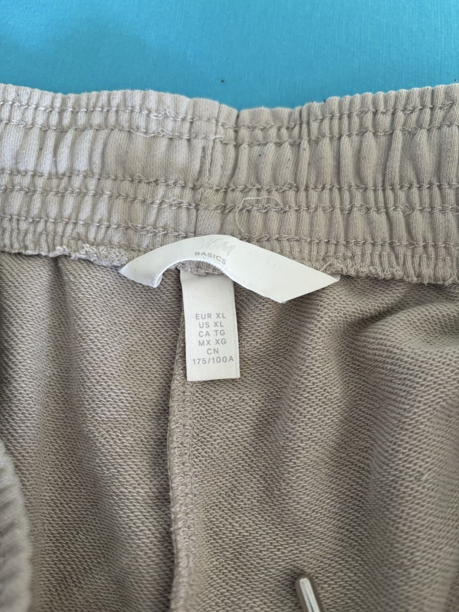 H&M Pantaloni: H&M Baumwoll-Shorts, Gr. XL, Beige – Nuovo (secondo la descrizione) da Wald AR venduto da bertli00 1