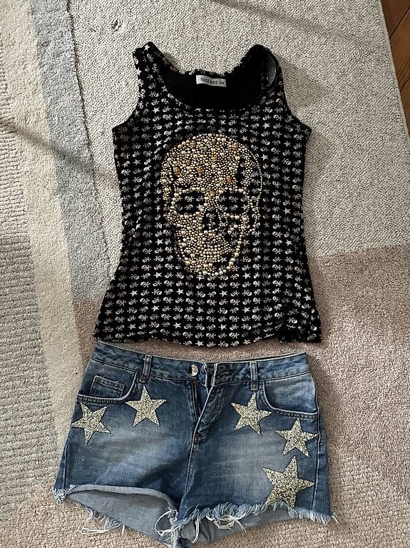 Top: Top S , kurze Jeans S – Usato da Zuerich venduto da Am81