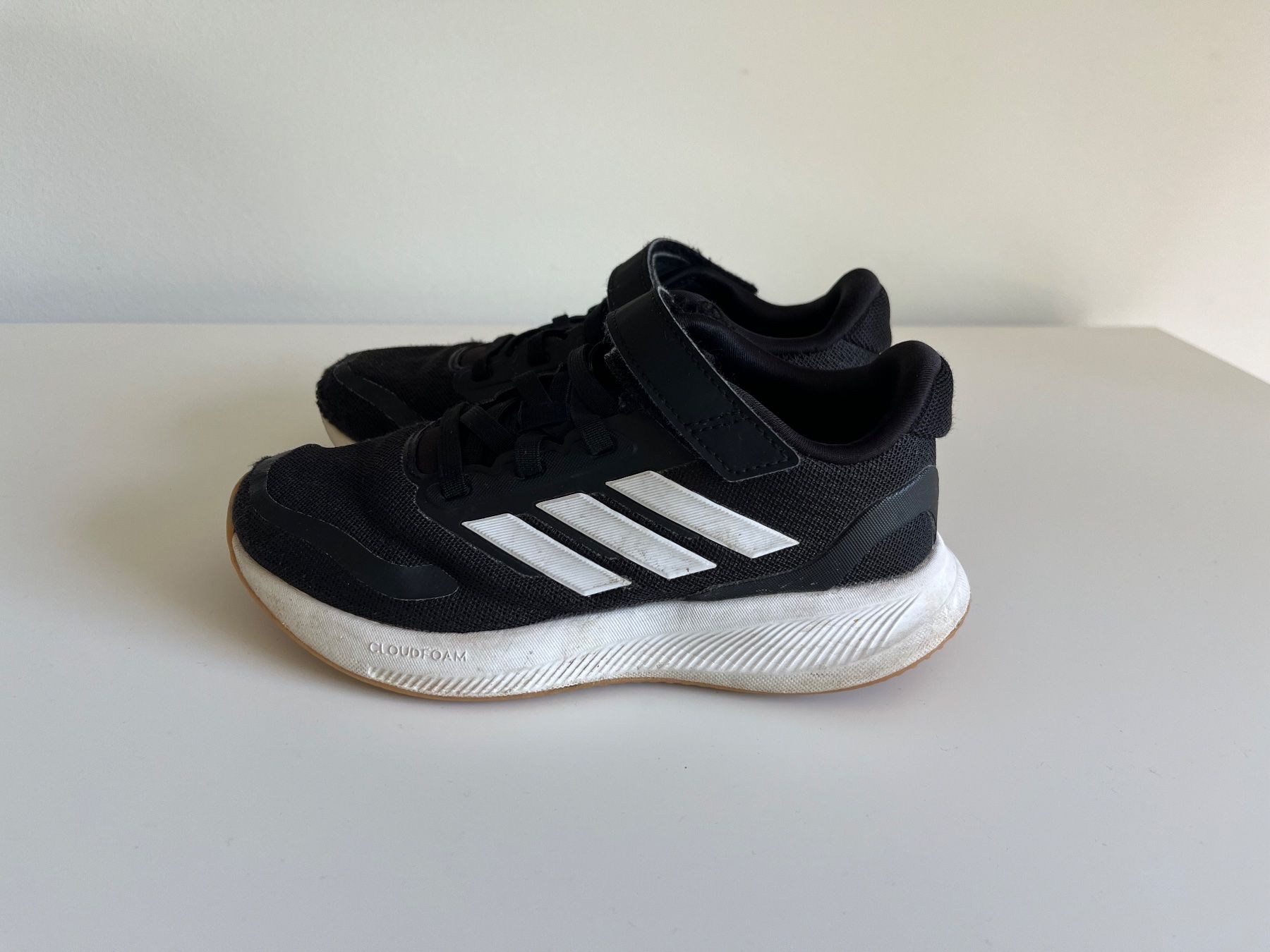 Adidas Scarpe per ragazzi: Sneakers Nike Schoes Gr.31 – Usato da Meilen venduto da Exclusive00
