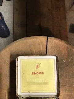 Tutte le decorazioni: Alte Blechdose "SENOUSSI" mit orientalischem Motiv – Usato da Hunzenschwil venduto da Monggeli 2