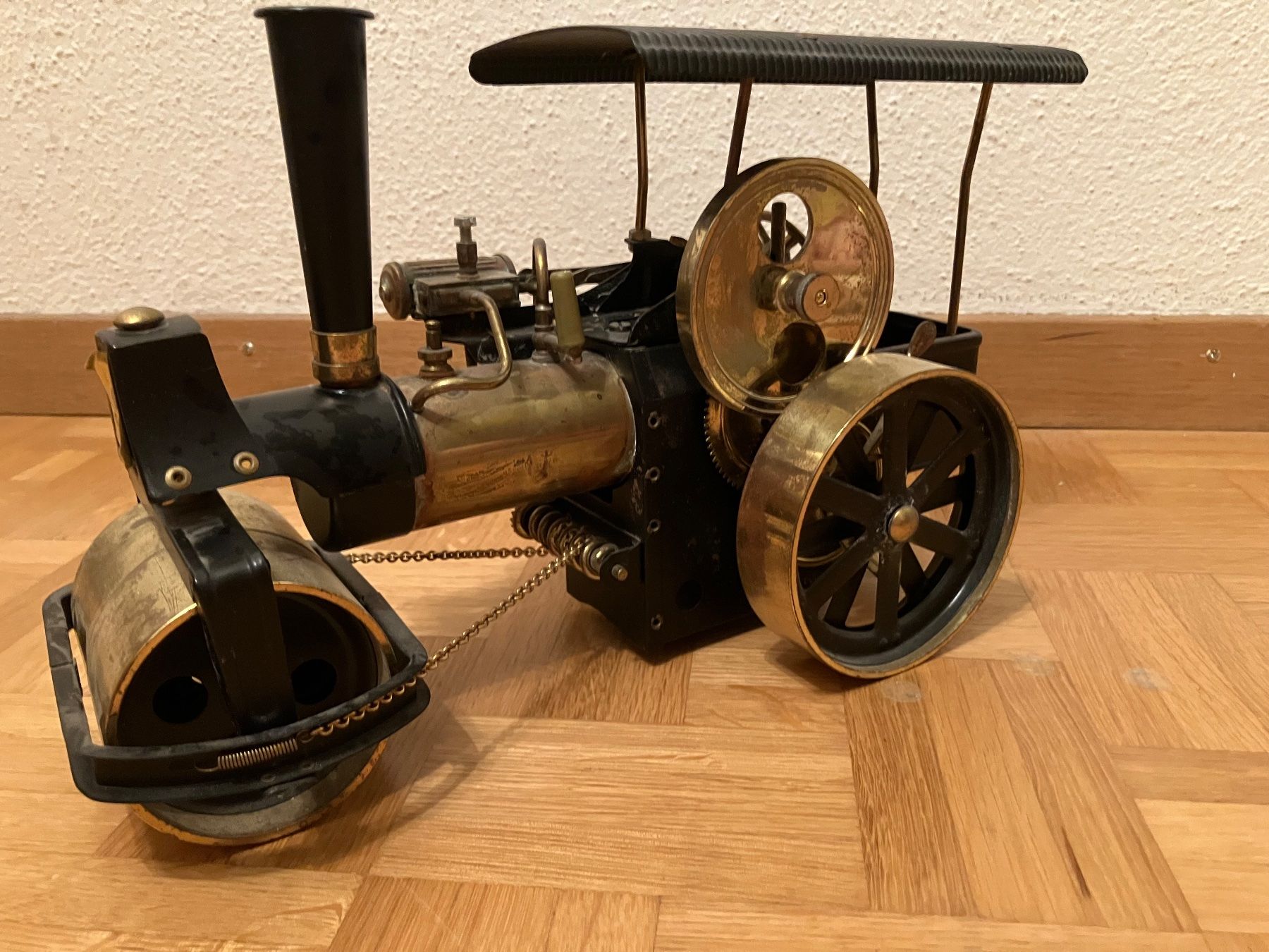 Modellbausätze & Standmodelle: Dampfwalze Old Smoky – Gebraucht aus Zürich von mic_2dnf 1