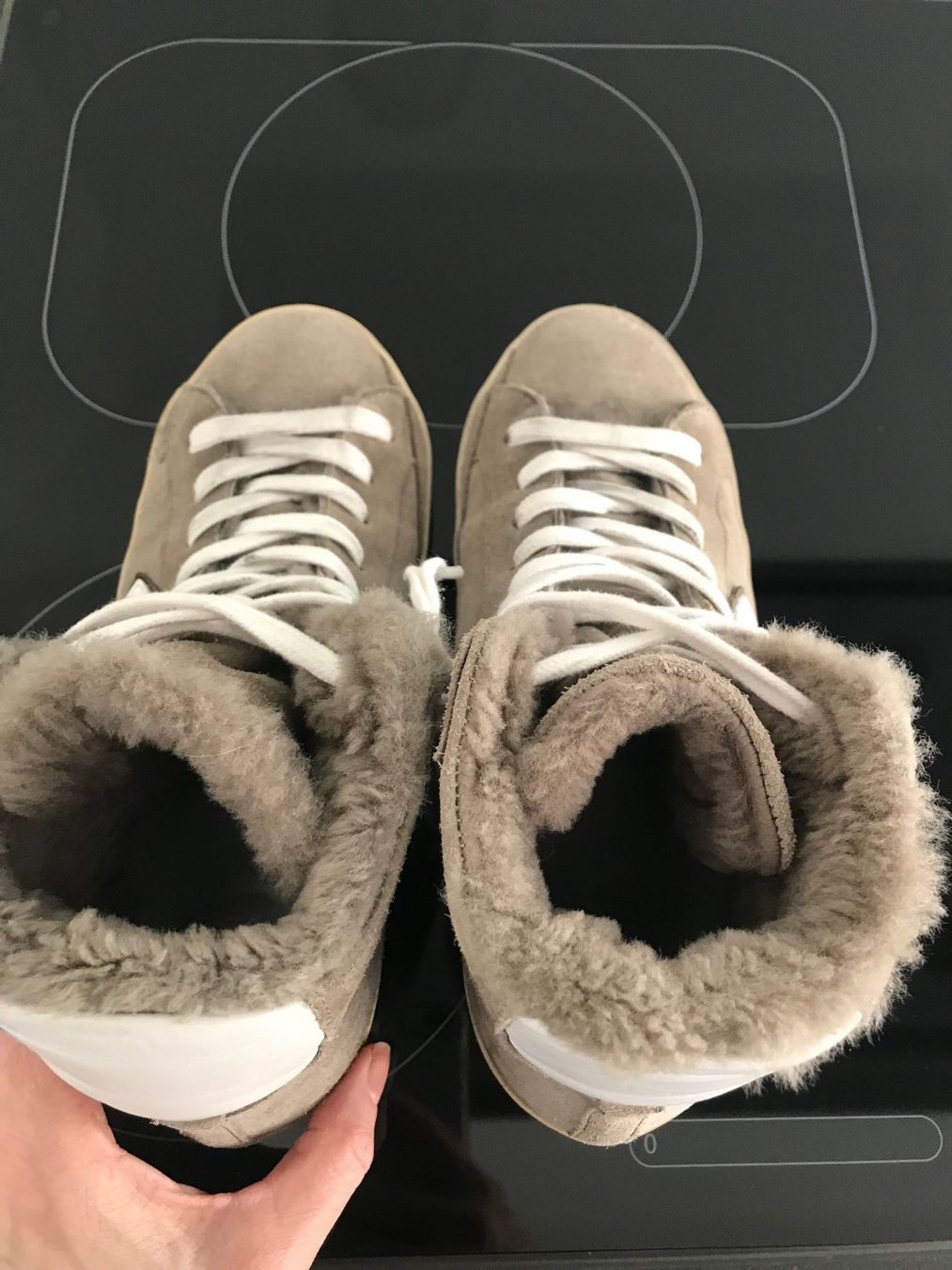 Scarpe da donna: Philippe Model Sneaker mit Fell, Gr. 37 – Usato da Kilchberg venduto da boudoir076 3