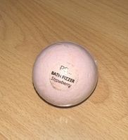 Erdbeere Badebombe NEU