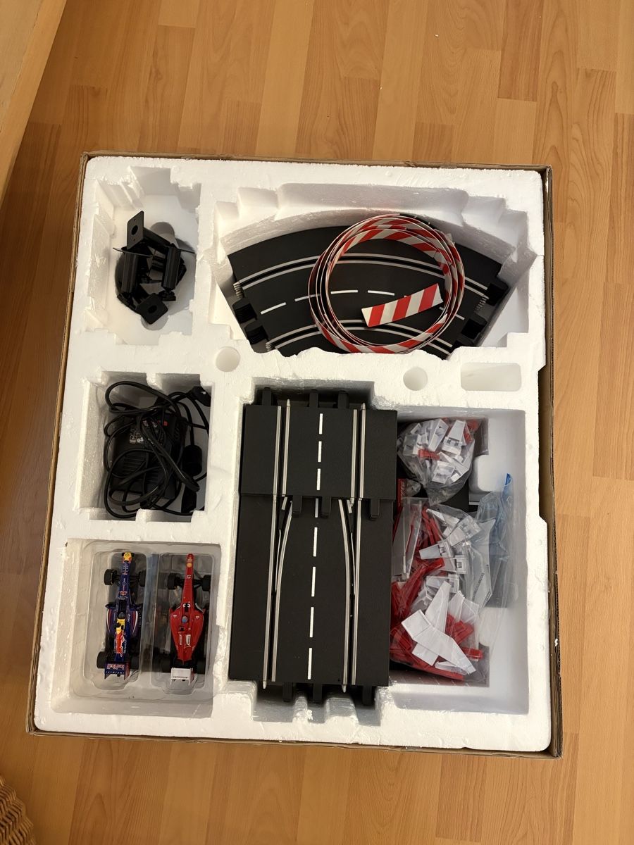Carrera Piste: Carrera Digital 132 Race Duel Rennbahn Set – Usato da Nürensdorf venduto da MXFOX 1