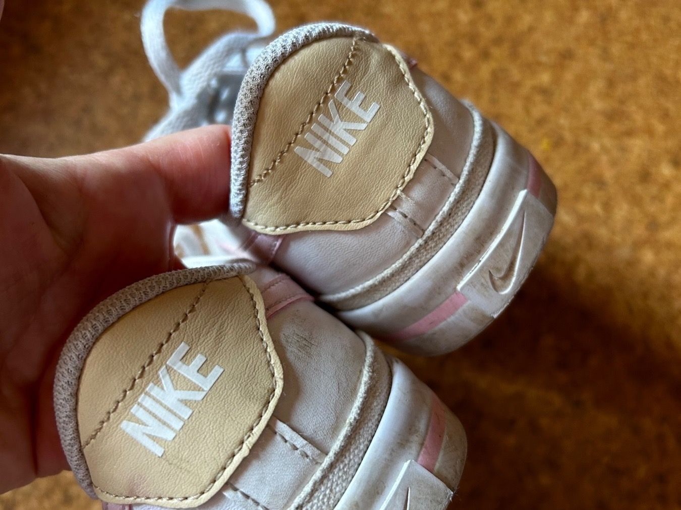 Nike Scarpe per ragazze: Nike Sneakers weiss rosa Mädchen – Usato da Dittingen venduto da Bellevista 6