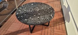 Edler Mosaik-Couchtisch (Beistelltisch) mit Metallgestell