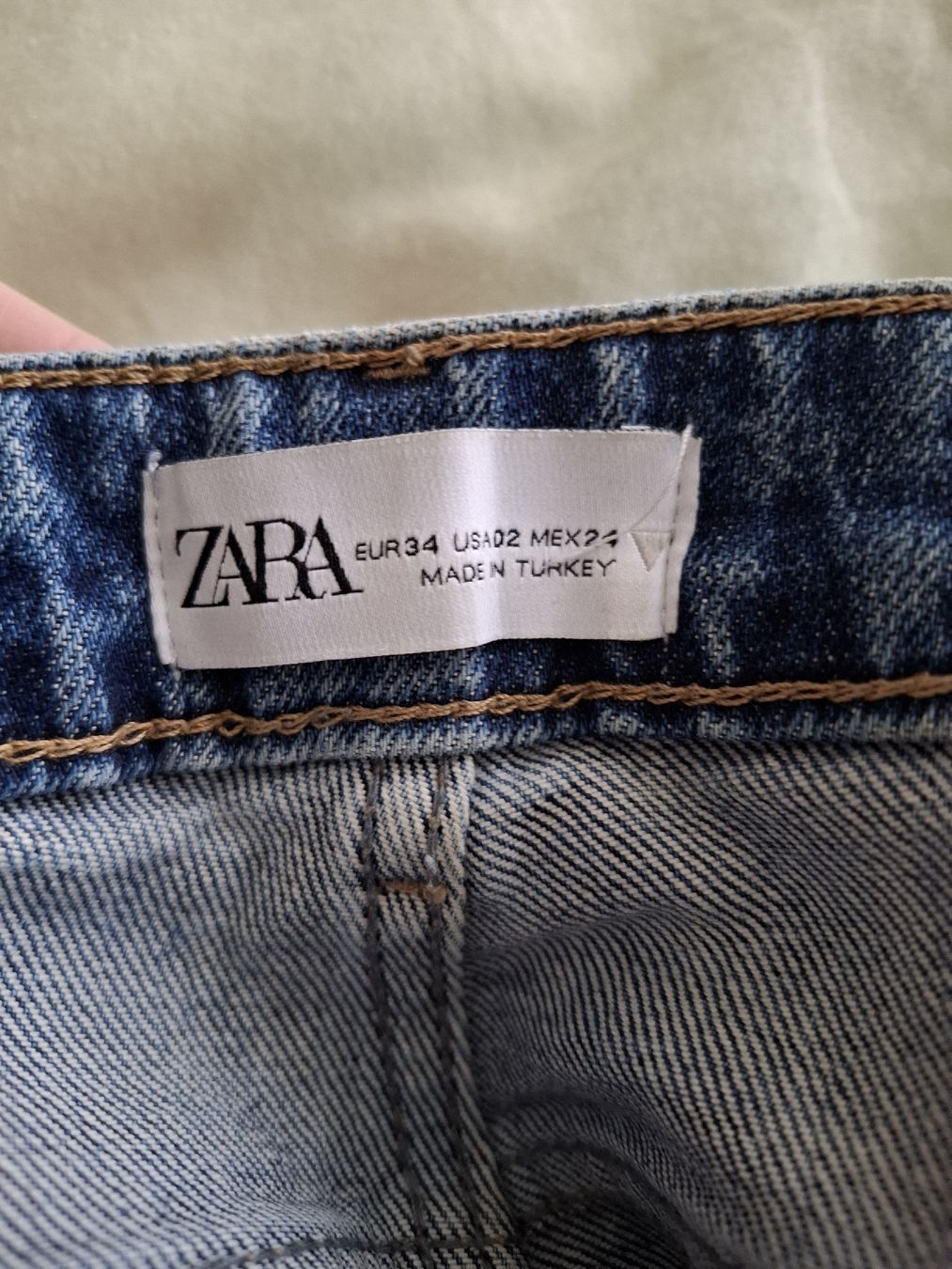 Zara Jeans: jeans – Usato da Ecublens FR venduto da ame_y8tq 2