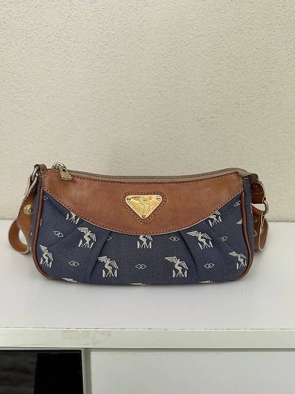 Borse da donna: MM-Tasche mit Jeansstoff – Usato da Aarau Rohr venduto da noe_qp6x