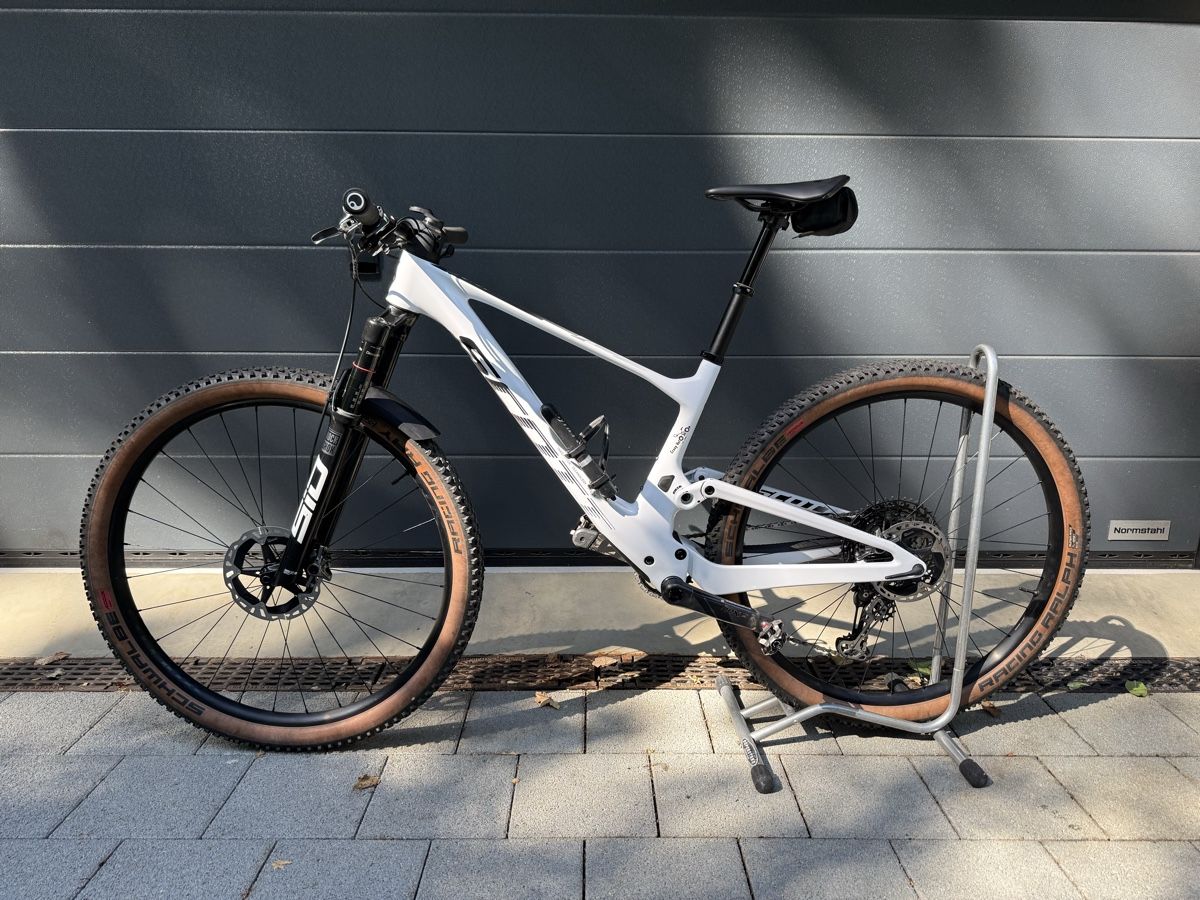 Scott Biciclette: Scott Spark RC Pro Gr. M, weiss – Usato da Häutligen venduto da ale_k92f 2