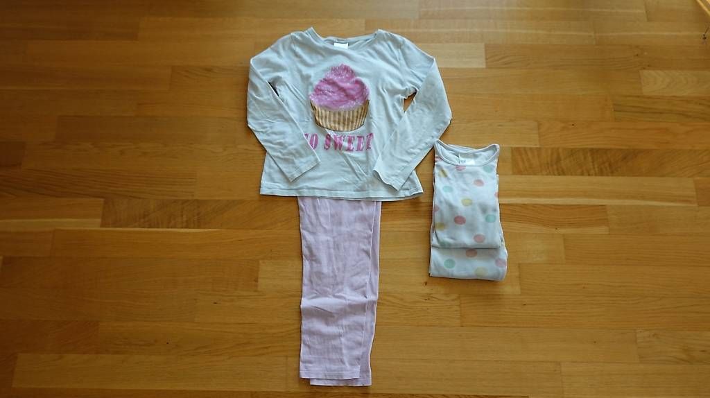 Pigiama & Simili: Set von 2 Pyjamas H&M G134-140 – Usato da Uster venduto da Blake13