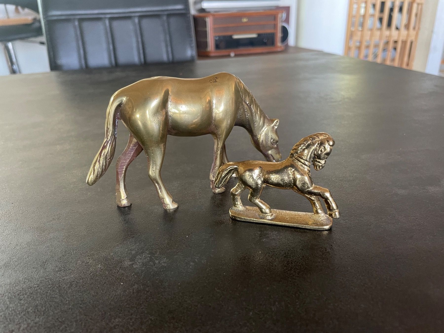Figuren: Ancienne Statuettes Chevaux en Laiton – Gebraucht aus Vallamand von Bricbracbroc82 3