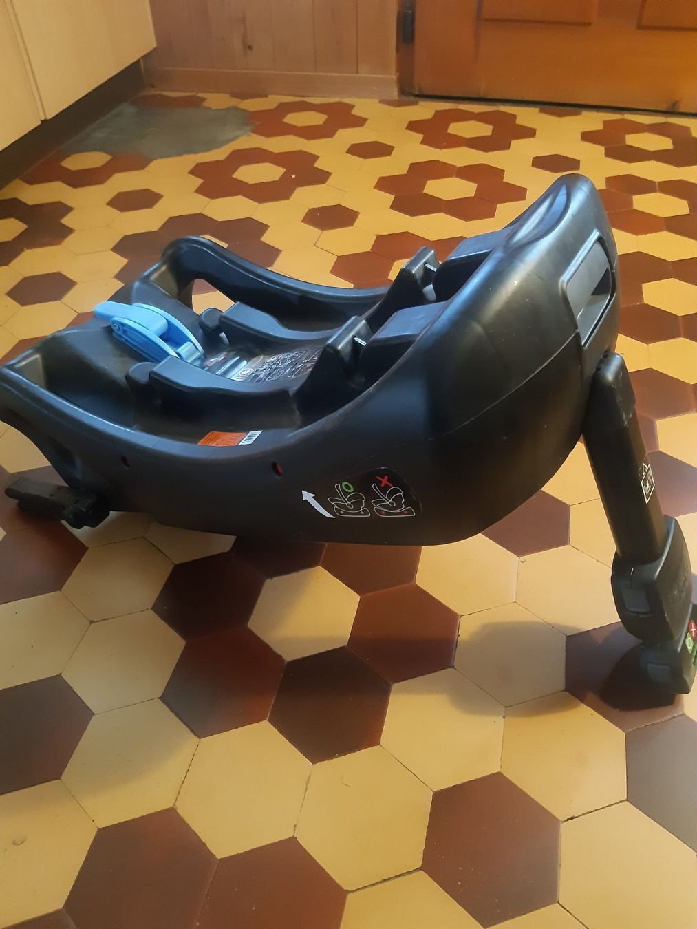 Joie Auto-Kindersitze: Babysitz mit Isofixstation von Joie – Gebraucht aus Heimiswil von Katze028 5