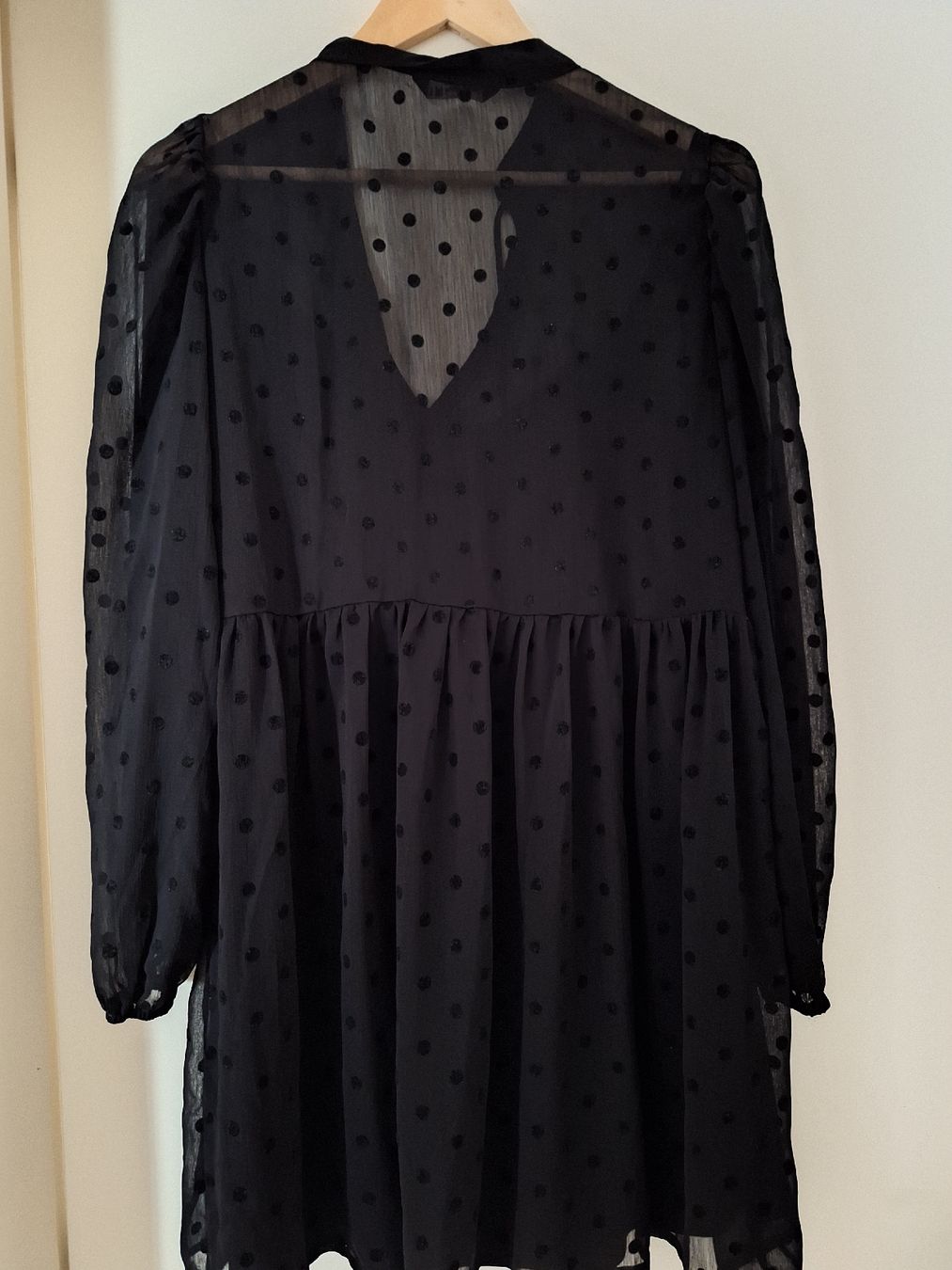Kleider: Robe – Gebraucht aus Fribourg von car_6vvs