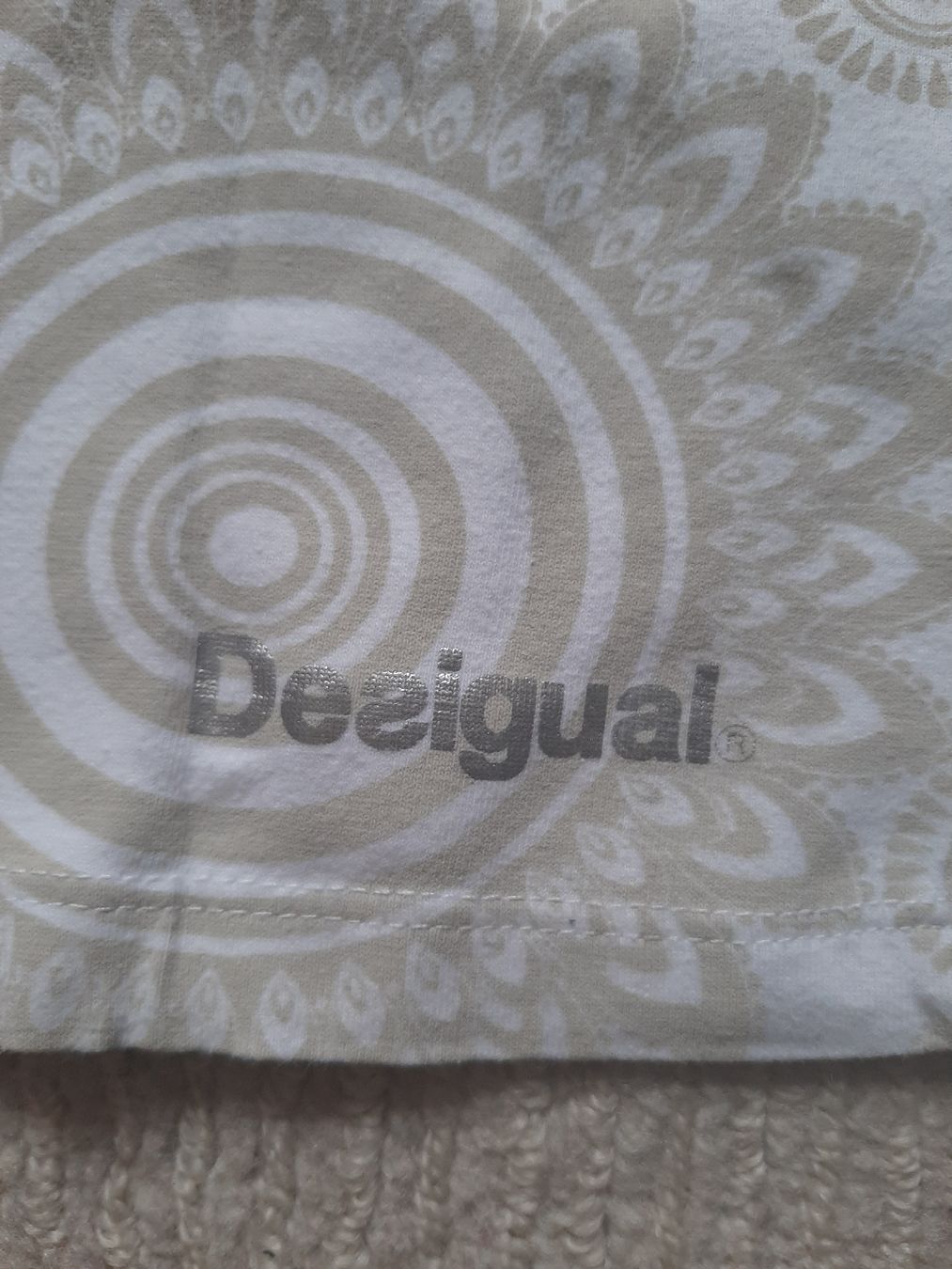 Desigual Kleiderpakete & -sets: Desigual Rollkragenpullis – Neu (gemäss Beschreibung) aus Lausanne von ftrevaz 2