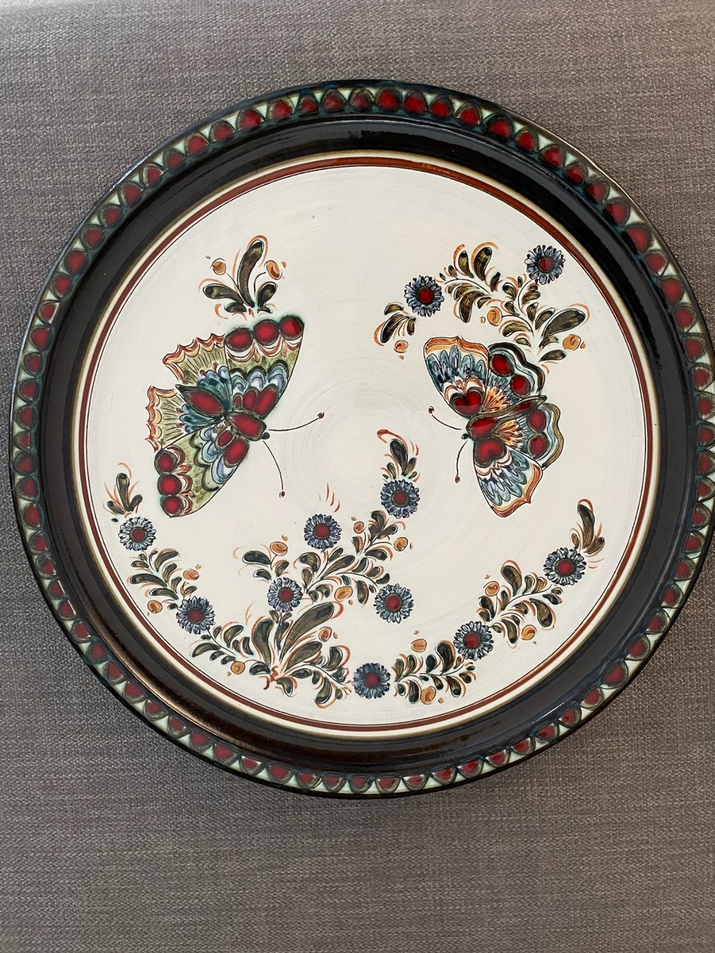 Teller: Wunderschöner handbemalter Teller (Schmetterlinge) – Gebraucht aus Brütten von Zelgli1 3