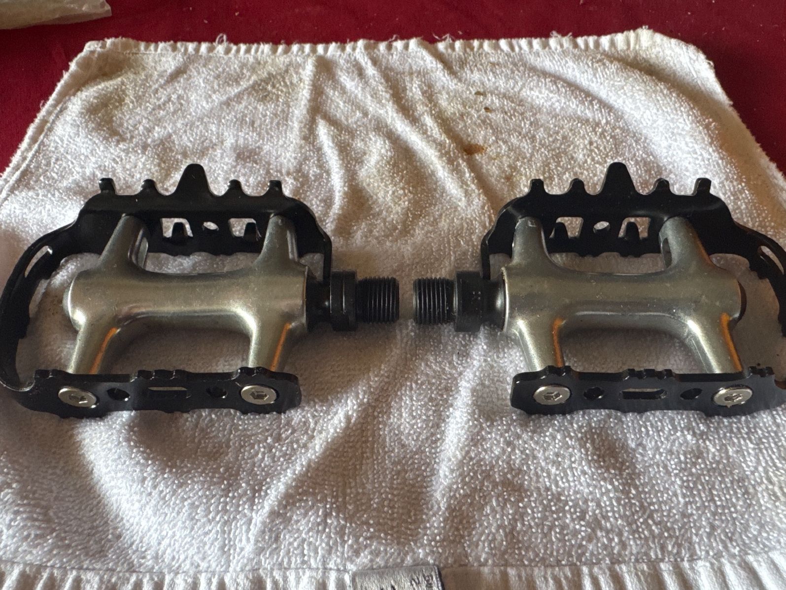 Pezzi di ricambio: Velopedalen Original Wellgo neu ungebraucht – Nuovo e nell'imballaggio originale da Fehraltorf venduto da habibi2008 1