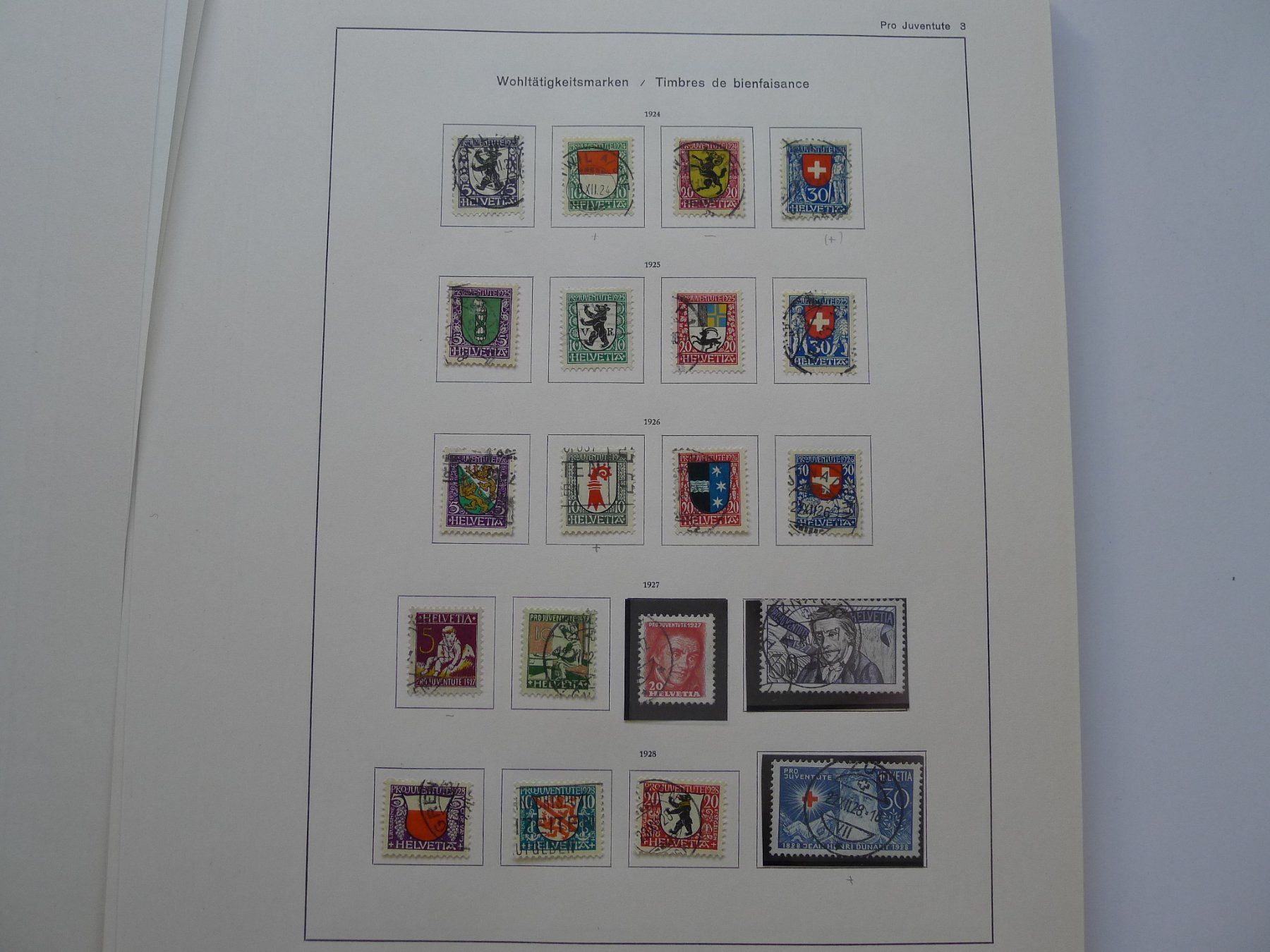 Tutti i francobolli: Klemmbinder mit Schweizer Briefmarken mit 60 Bildern – Usato da Dagmersellen venduto da q1w2e3r4 5