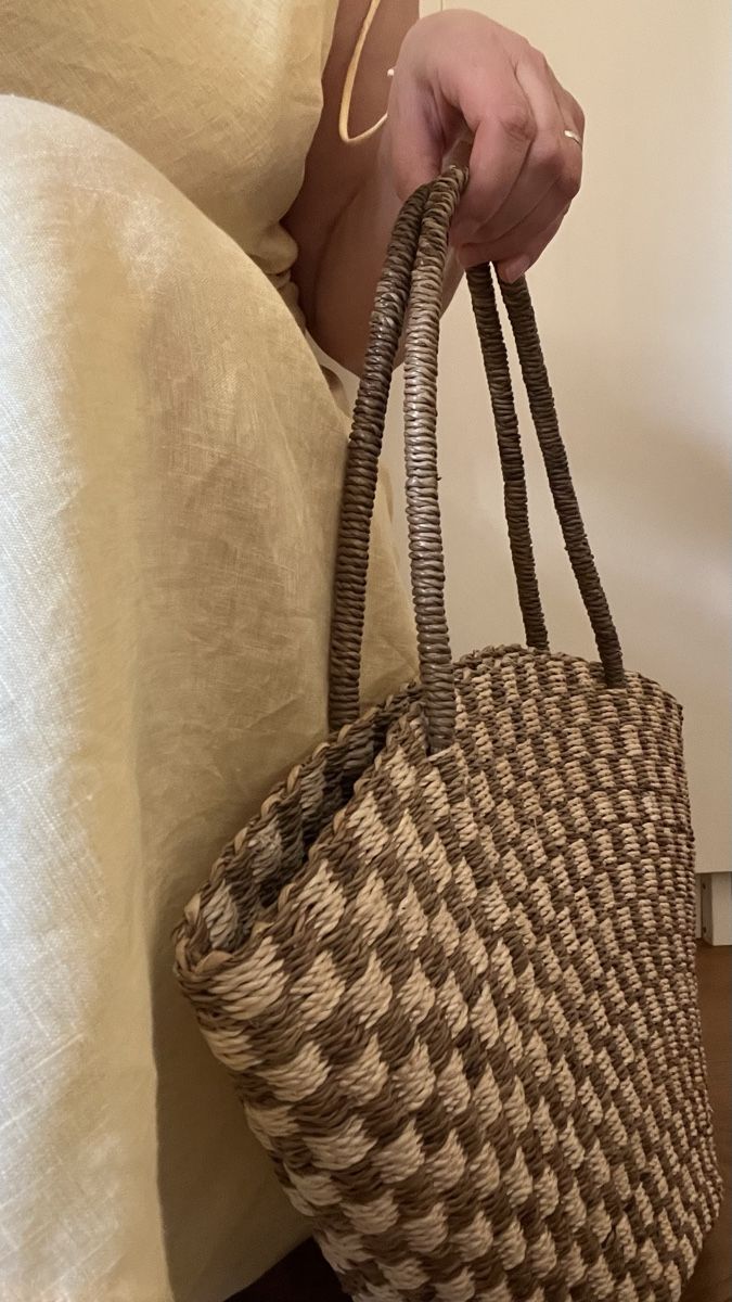 Taschen für Damen: RATTAN ORNAMENT SHOULDER HANDBAG – Neu (gemäss Beschreibung) aus Lugano von yul_fhg2 2
