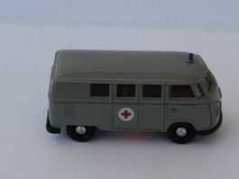 VW T1, Krankenwagen, Rotes Kreuz, Brekina, HO