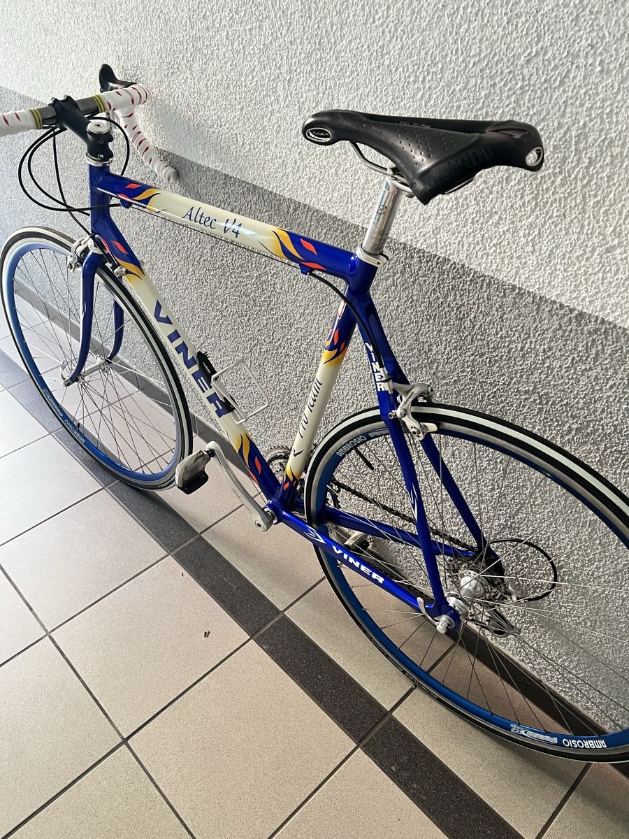 Velos: Viner Altec V4 Rennrad Campagnolo – Gebraucht aus Kleindöttingen von NextOne 7