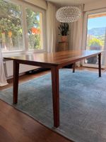 Grosser Esstisch in edler Nussbaum-Optik (95 x 240 cm)