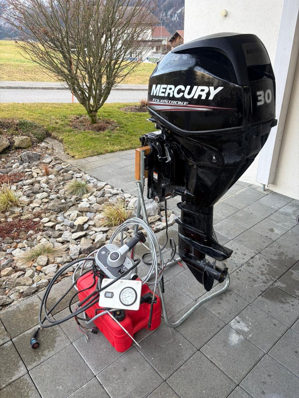 Mercury Motori: Mercury 30PS EFI ab Service und Abgas – Usato da Brienz BE venduto da Vikingviki