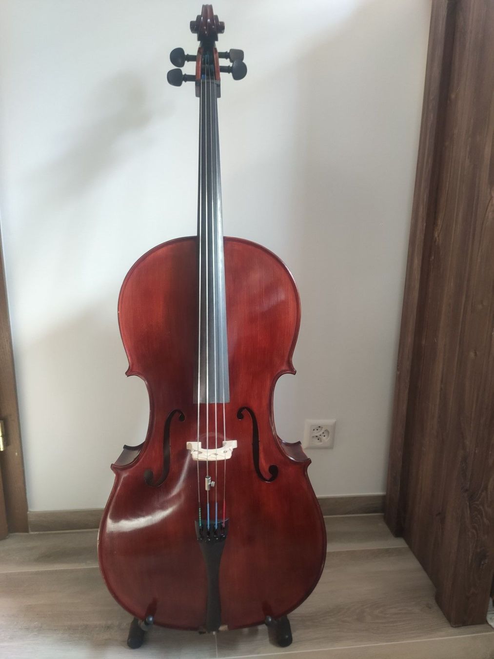 Strumenti musicali: Très beau violoncelle 4/4 – Usato da Neuchâtel venduto da snips01 1