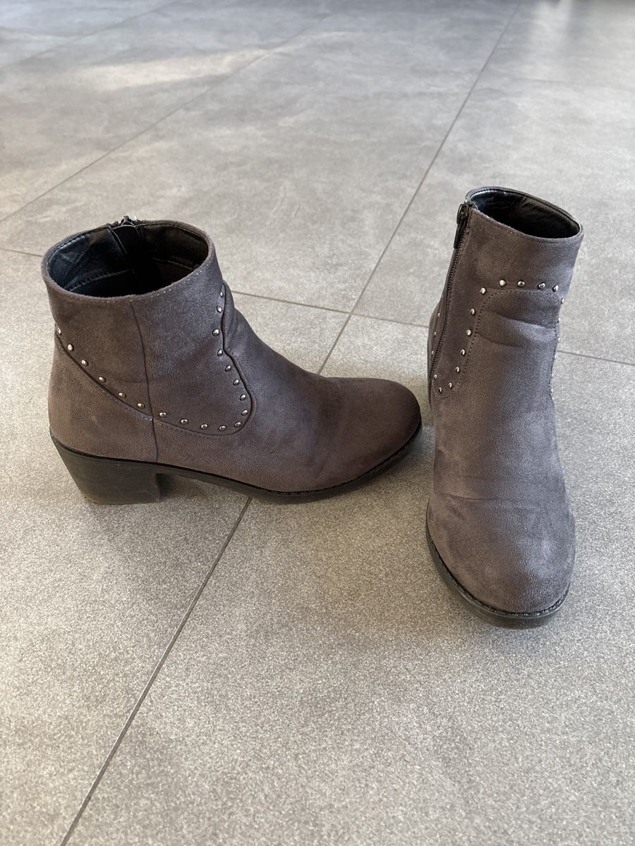 Scarpe da donna: Stivaletto – Nuovo (secondo la descrizione) da Tremona venduto da lau_8fzg 1