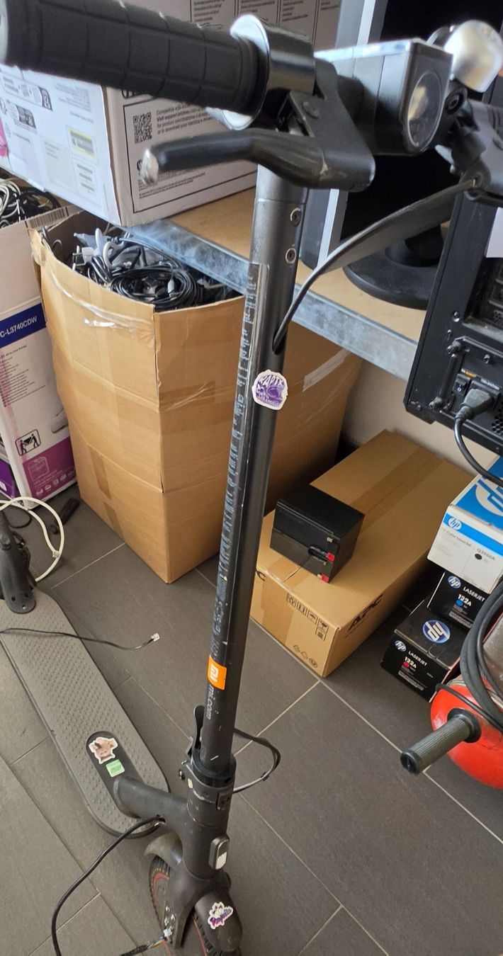 Xiaomi Kickboard: Xiaomi E-Scooter Pro 1S defekt – Défectueux à Liestal par Schnaeppli4410 3