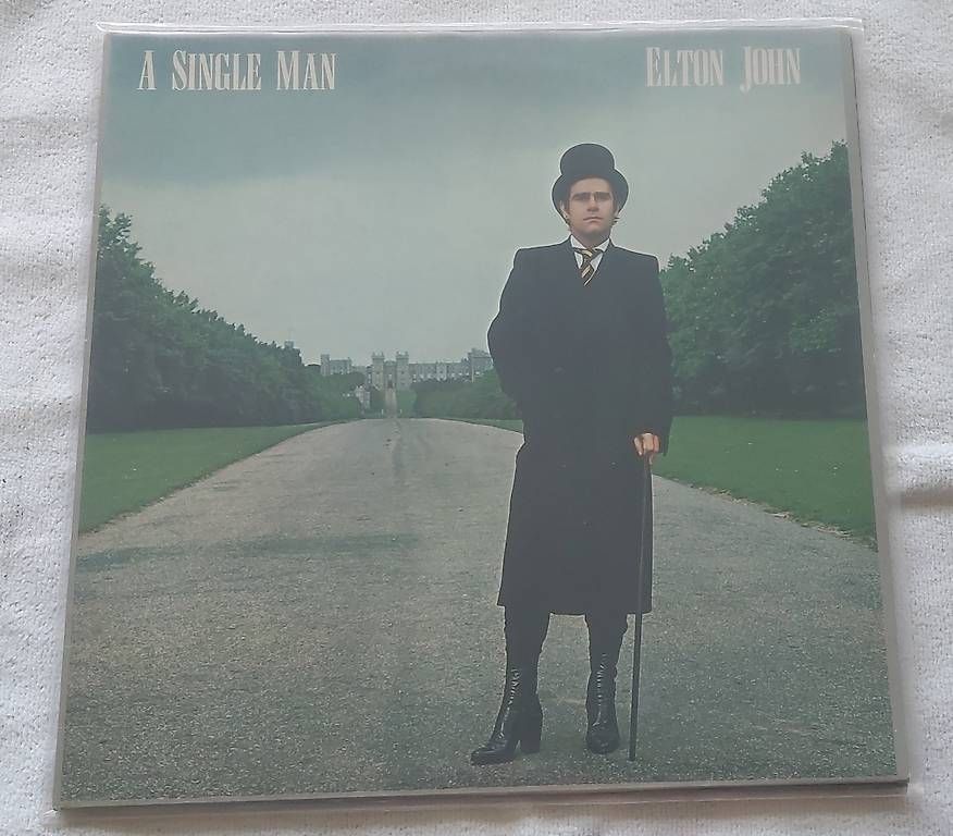 Dischi in vinile: Elton John : "a simple man LP (1978) – Usato da NENDELN venduto da Vinylandmote