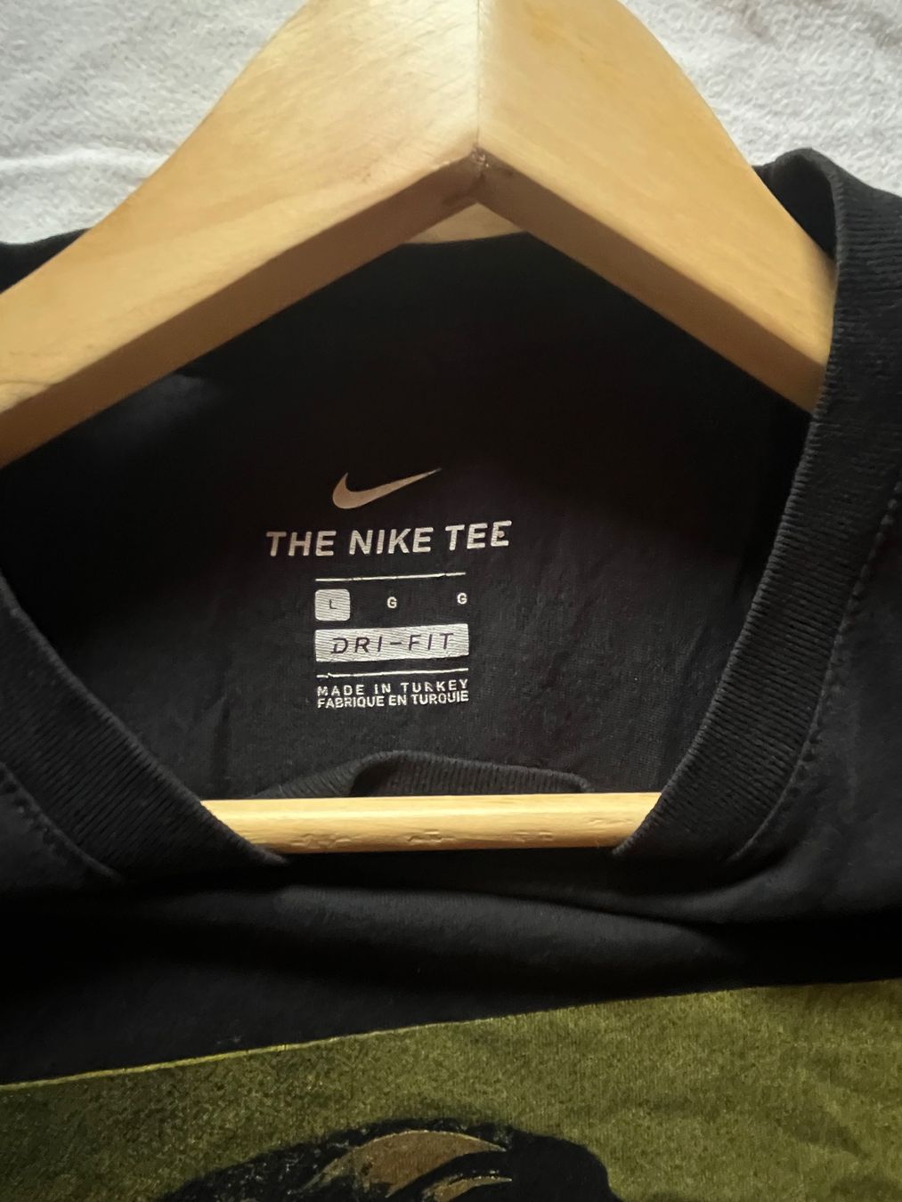 Nike T-shirt: t-shirt NIKE - L – Usato da Genève venduto da tif_ww28 3
