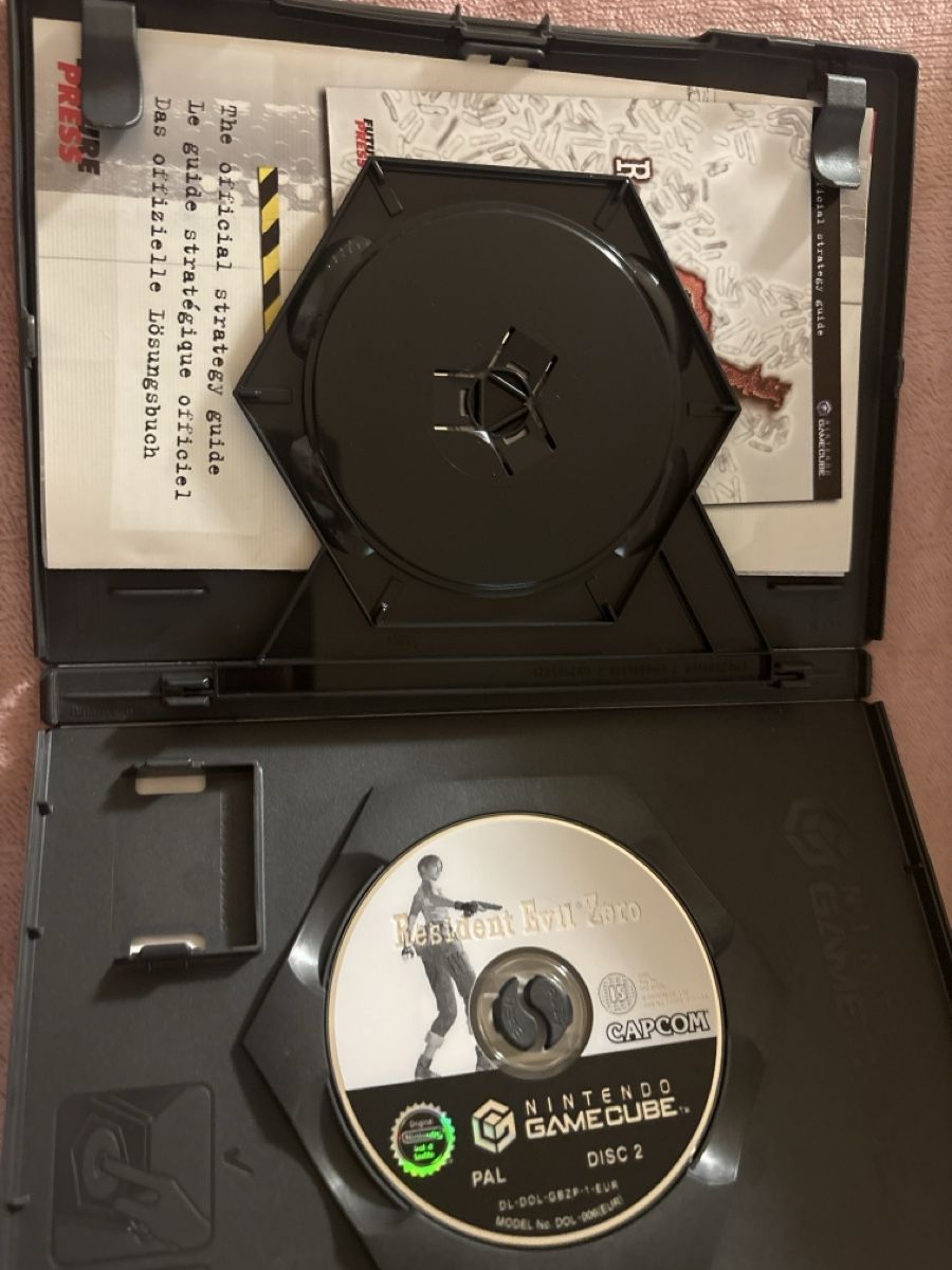 Nintendo Giochi: Resident Evil Zero - Gamecube - Complet - FR - PAL 50 – Nuovo (secondo la descrizione) da Lausanne venduto da sio_7ckb 3