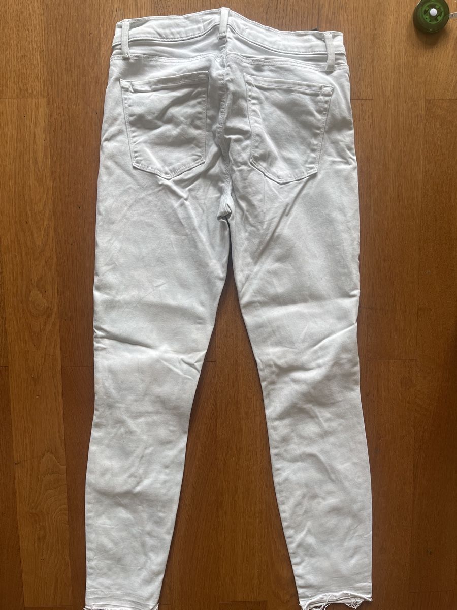 Jeans: J Brand Grösse 28 Used-Look – D'occasion à Basel par Ritzibitzi 4