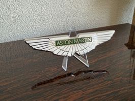 Aston Martin Original Emblem – neuwertig