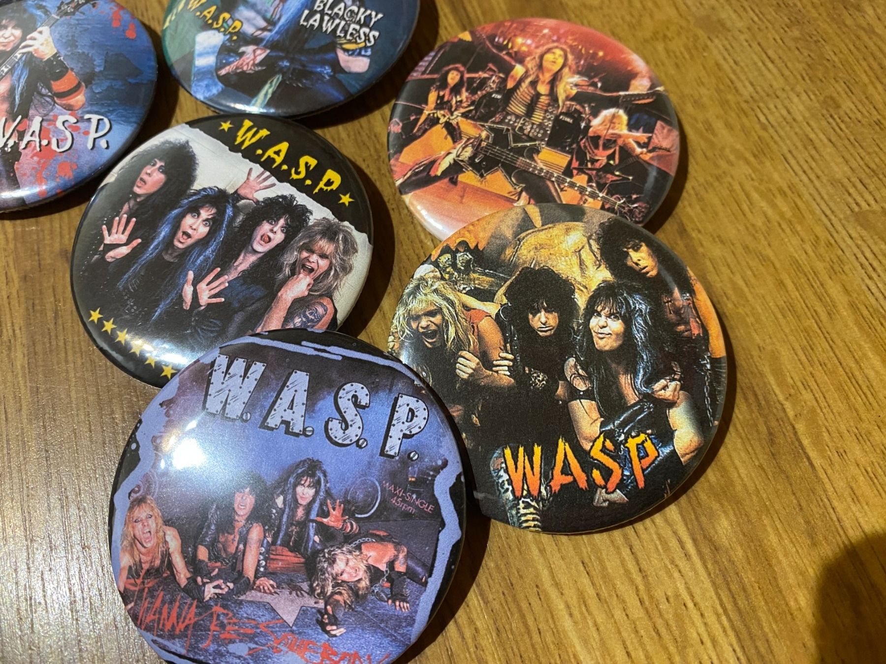 Plaketten & Abzeichen: WASP Ansteck Badges – Neu und originalverpackt aus Basel von FatCatPacksTheRatt 2