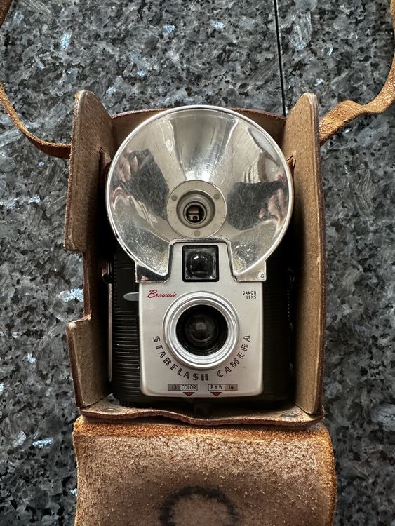Kodak Brownie Starflash (1958) | Köp från UniqueVintage på