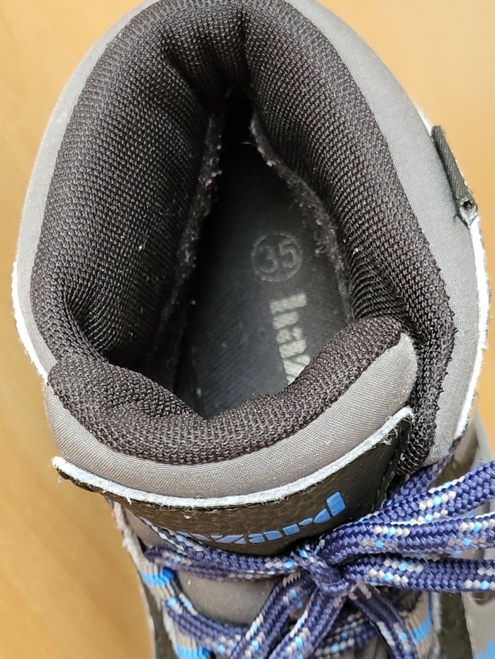 Scarpe per ragazzi: Kinder Wanderschuhe Hazard mit Amitex schwarz-blau Gr. 35 – Usato da Wiesendangen venduto da samoalk 6