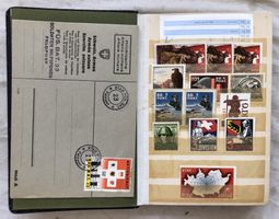 Album mit 285 Schweizer Soldatenmarken - Aktivdienst 39-45