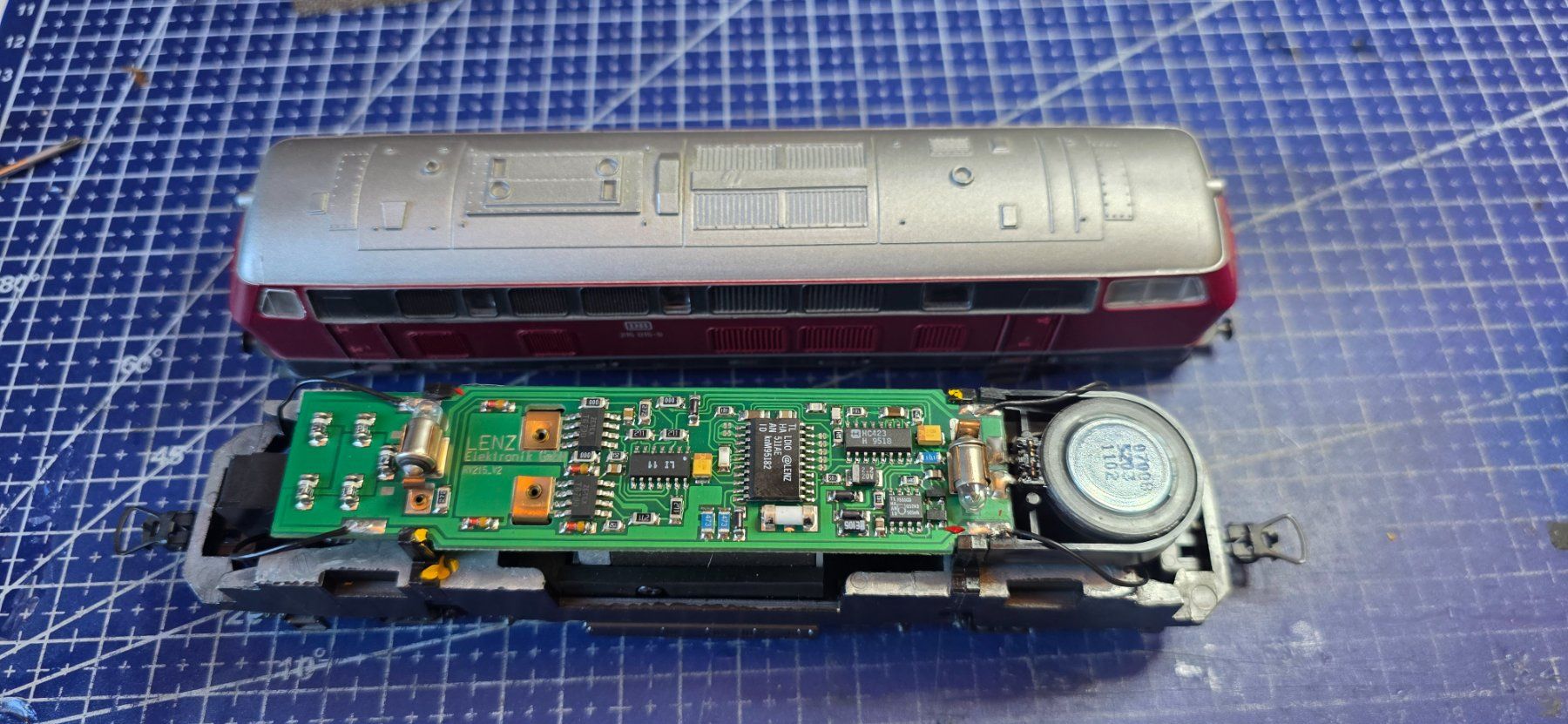 Roco Modellini di ferrovie: Roco DB 215 015-9 HO/DC Analog – Usato da Hochfelden venduto da Danizh0 4