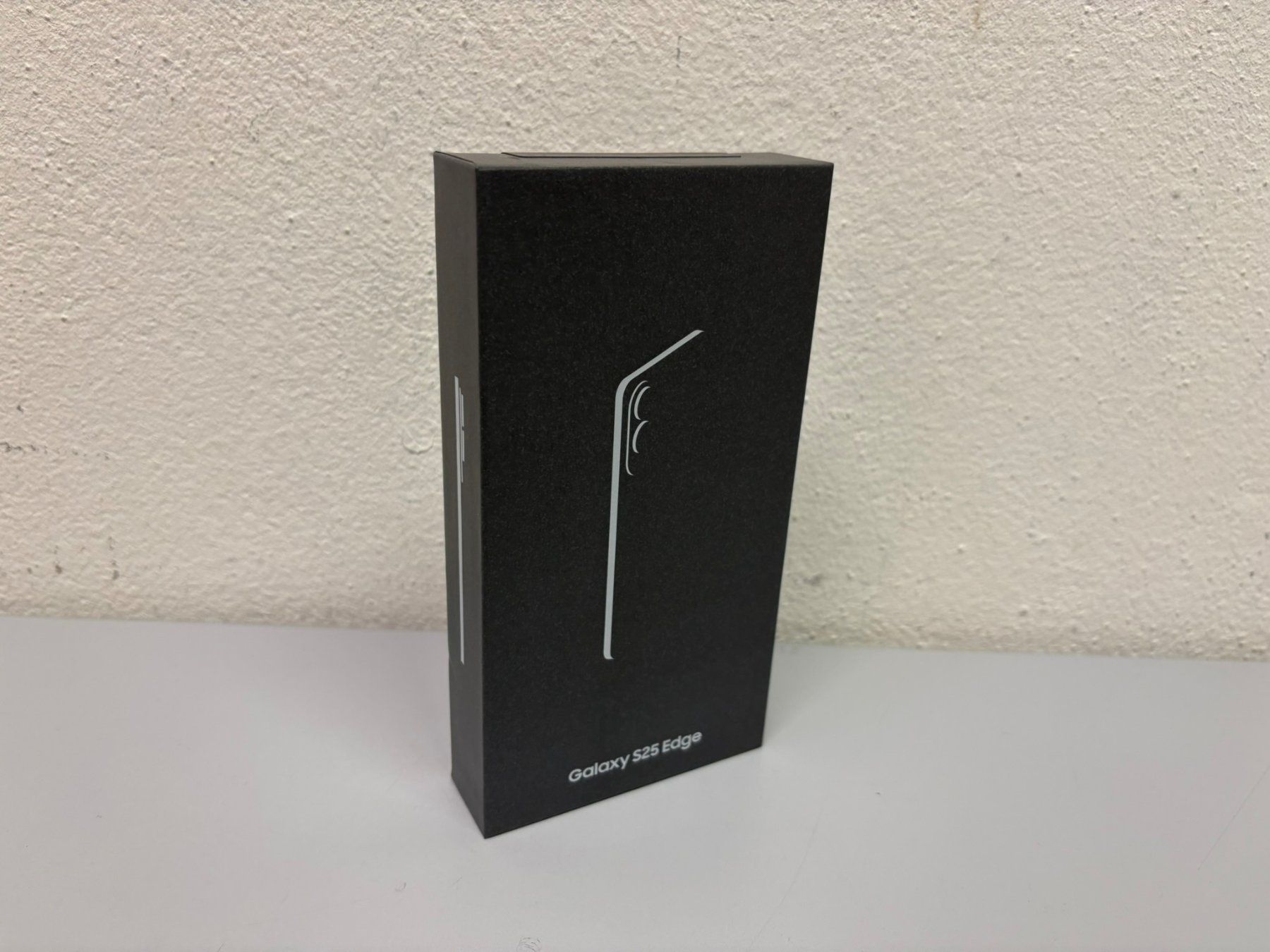 Samsung Telefoni cellulari / Smartphones: Samsung Galaxy S25 Edge Neu – Nuovo e nell'imballaggio originale da Hochdorf venduto da av-electronics