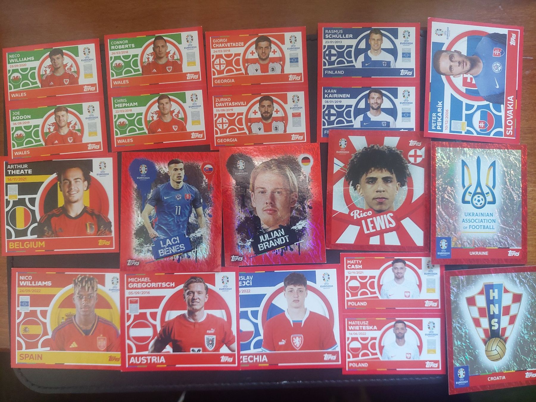 Topps Carte collezionabili: EURO 2024- 15X stickers – Usato da Biel/Bienne venduto da Deboma