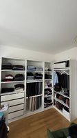 Offener IKEA PAX Kleiderschrank