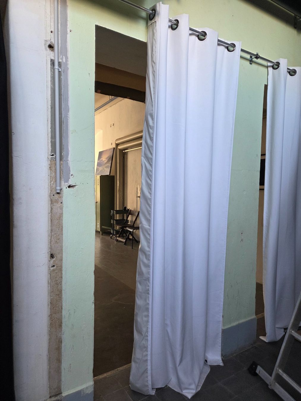 Vorhänge: Thermo Vorhang – Gebraucht aus Erlen von Tschirren
