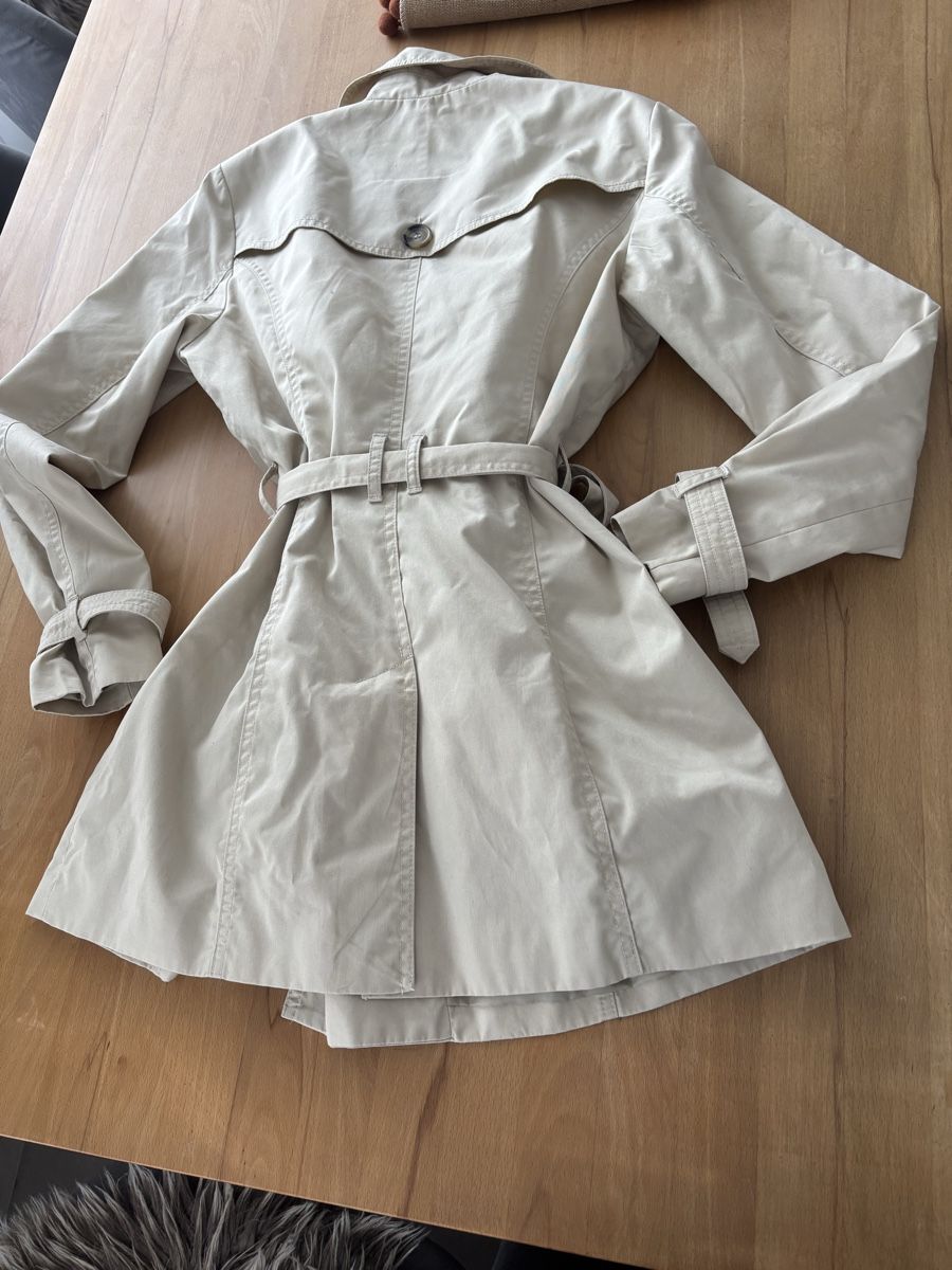 Cappotti: Mantel gr38/40 – Usato da Zug venduto da Biki72 4