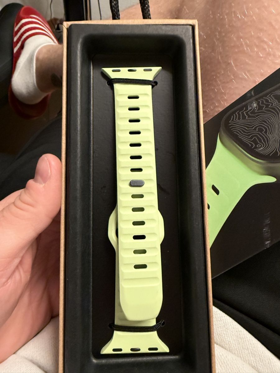Bracciali & Braccialetti: Nomad Sport Band Glow – Usato da Studen BE venduto da FLURIBOY1 1