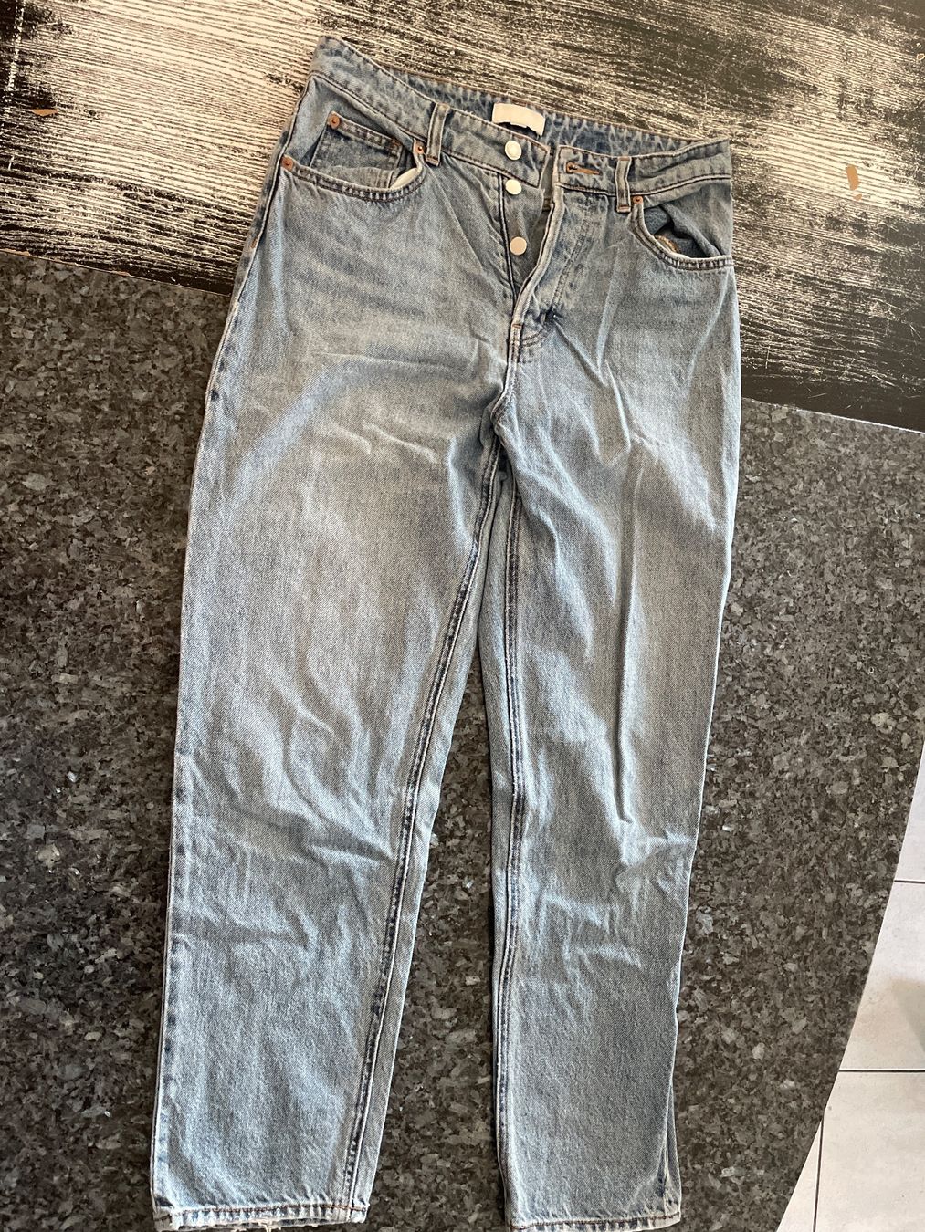 H&M Pantaloni: Jeans H&M EUR 40 – Usato da Schlossrued venduto da Julio25