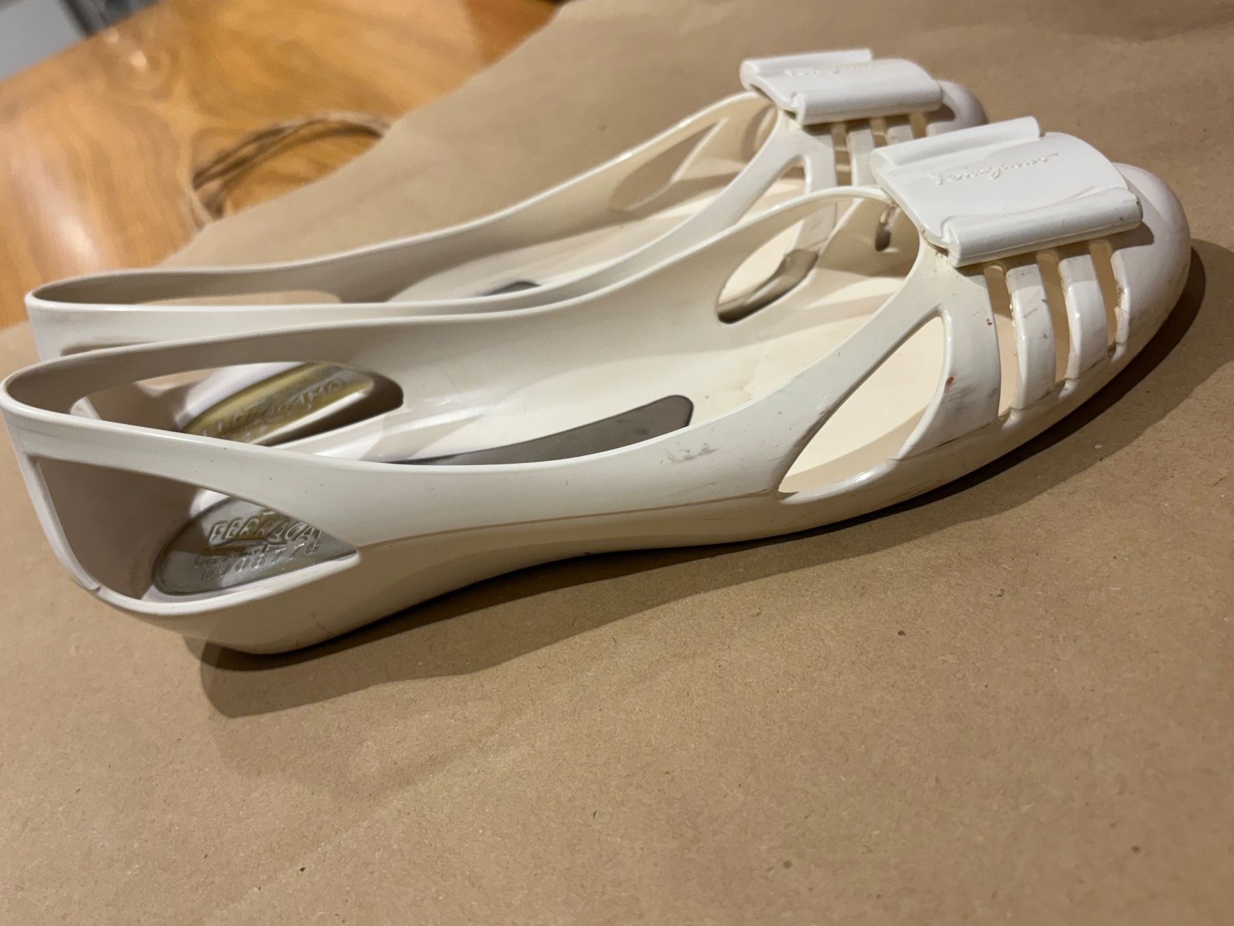Salvatore Ferragamo Damenschuhe: Ballerines Ferragamo 37.5 M – Gebraucht aus Vufflens-la-Ville von newlifegva 6