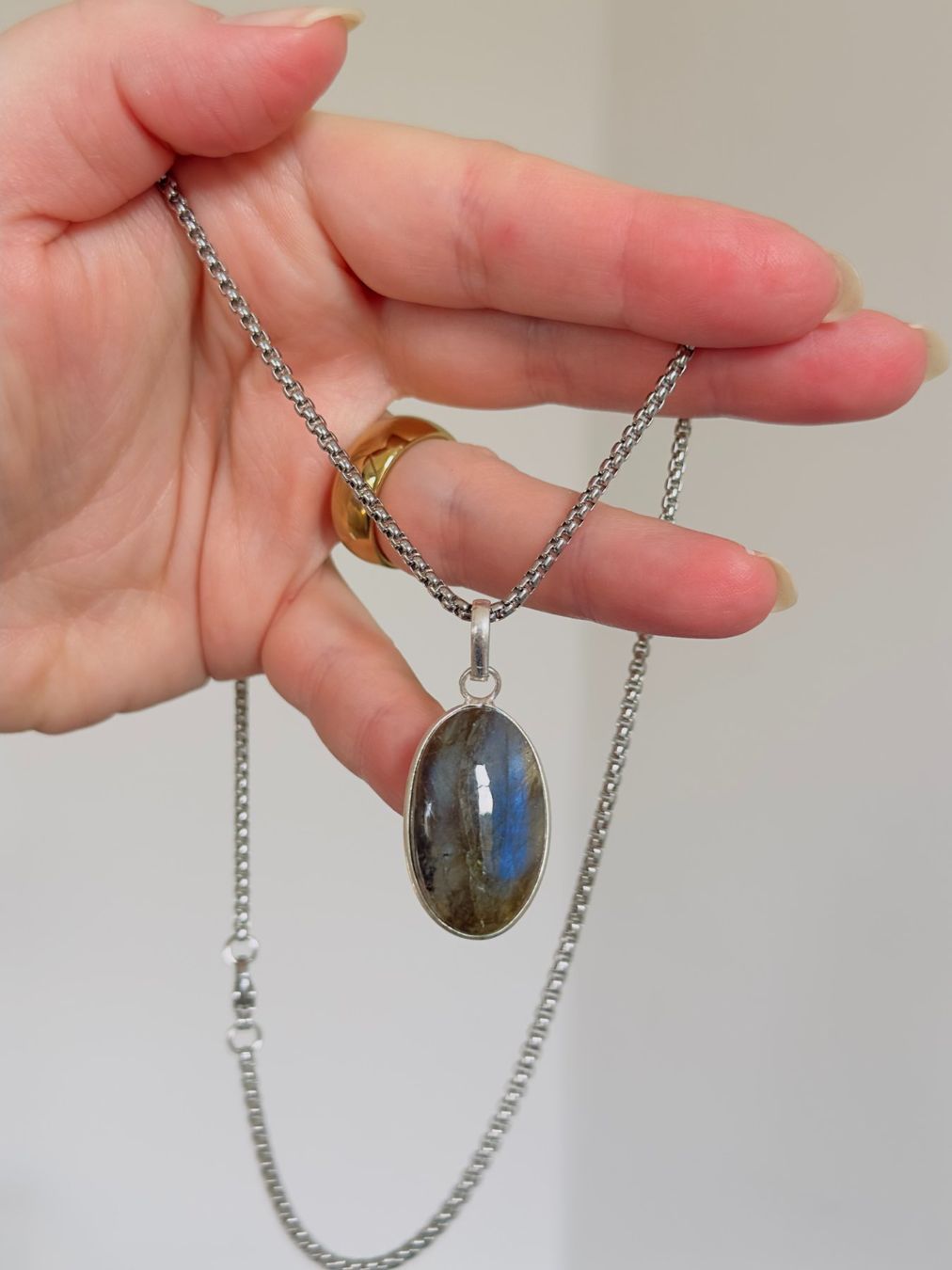 Catenine: Fashionable labradorite necklace – Nuovo e nell'imballaggio originale da Genève venduto da AGBERG 2