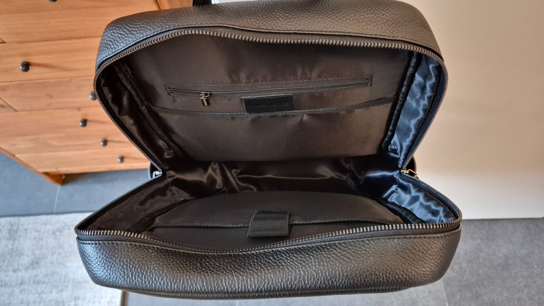 Zaini: Lederrucksack schwarz – Nuovo e nell'imballaggio originale da Neerach venduto da Kenny8165 3
